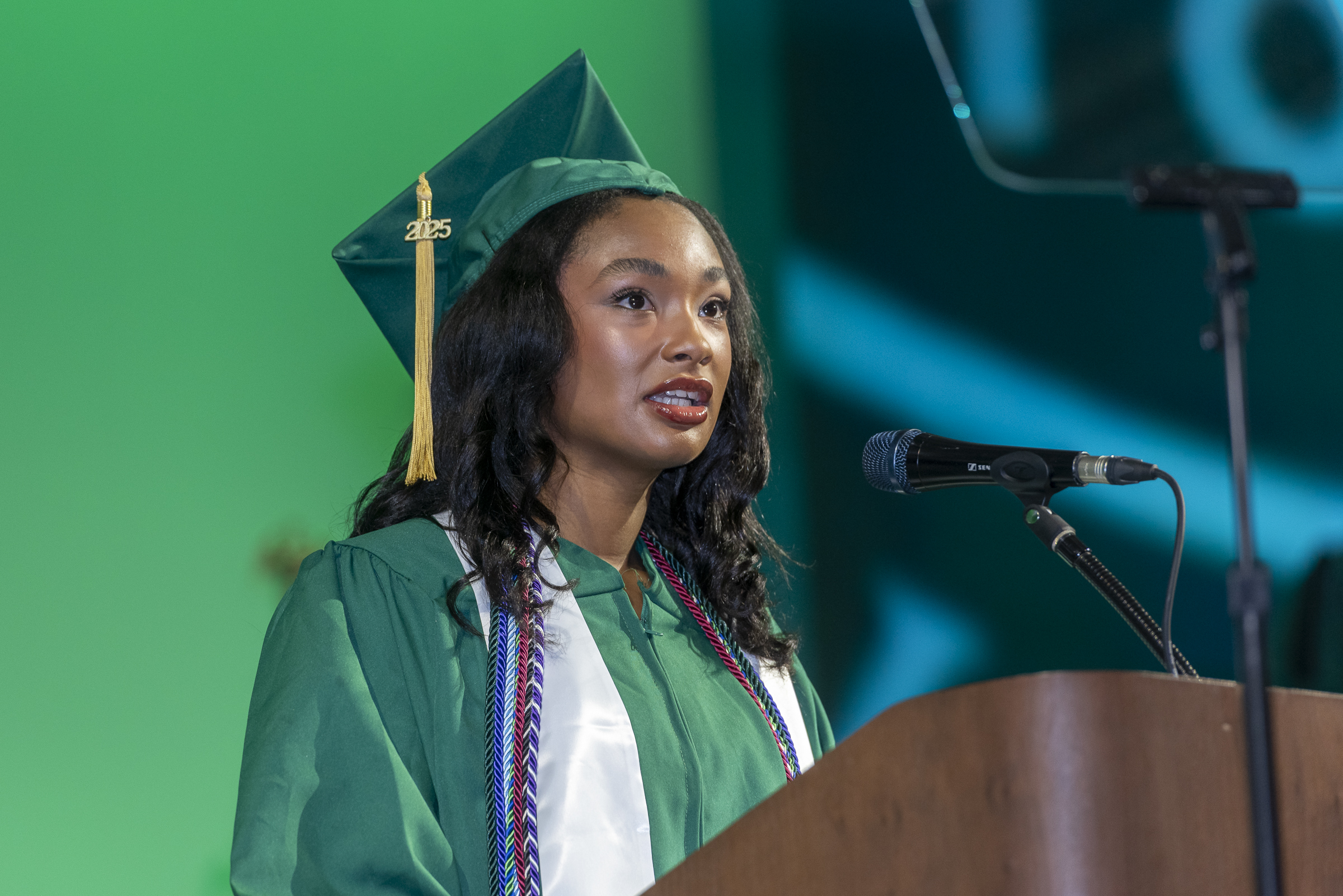Commencement25-4676.jpg