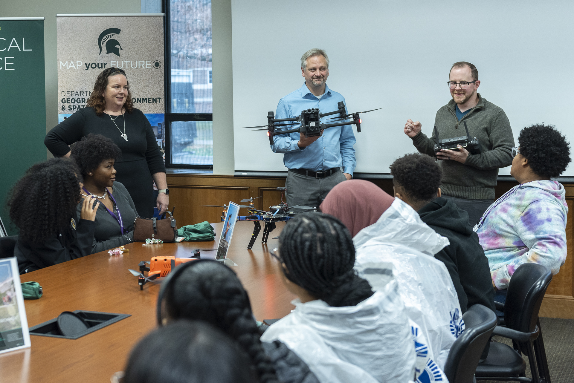 College of Social Science hosts campus tour for members of Minority Student Achievement Network 